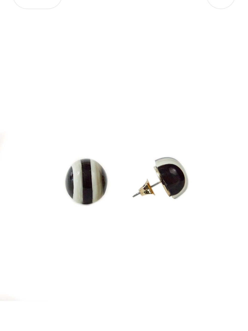 Akola Evie Stud Earrings in black and white horn